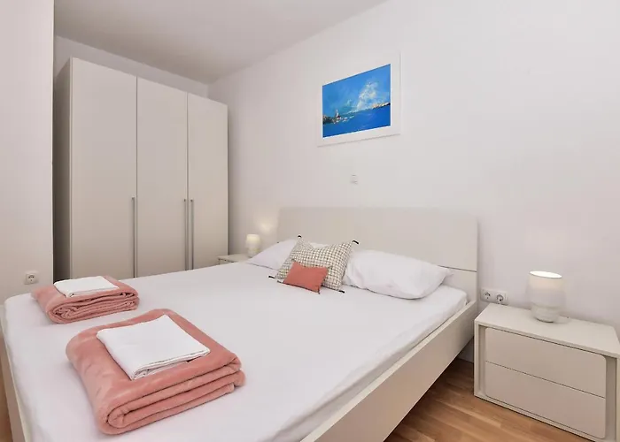 Sunshine Apartment *